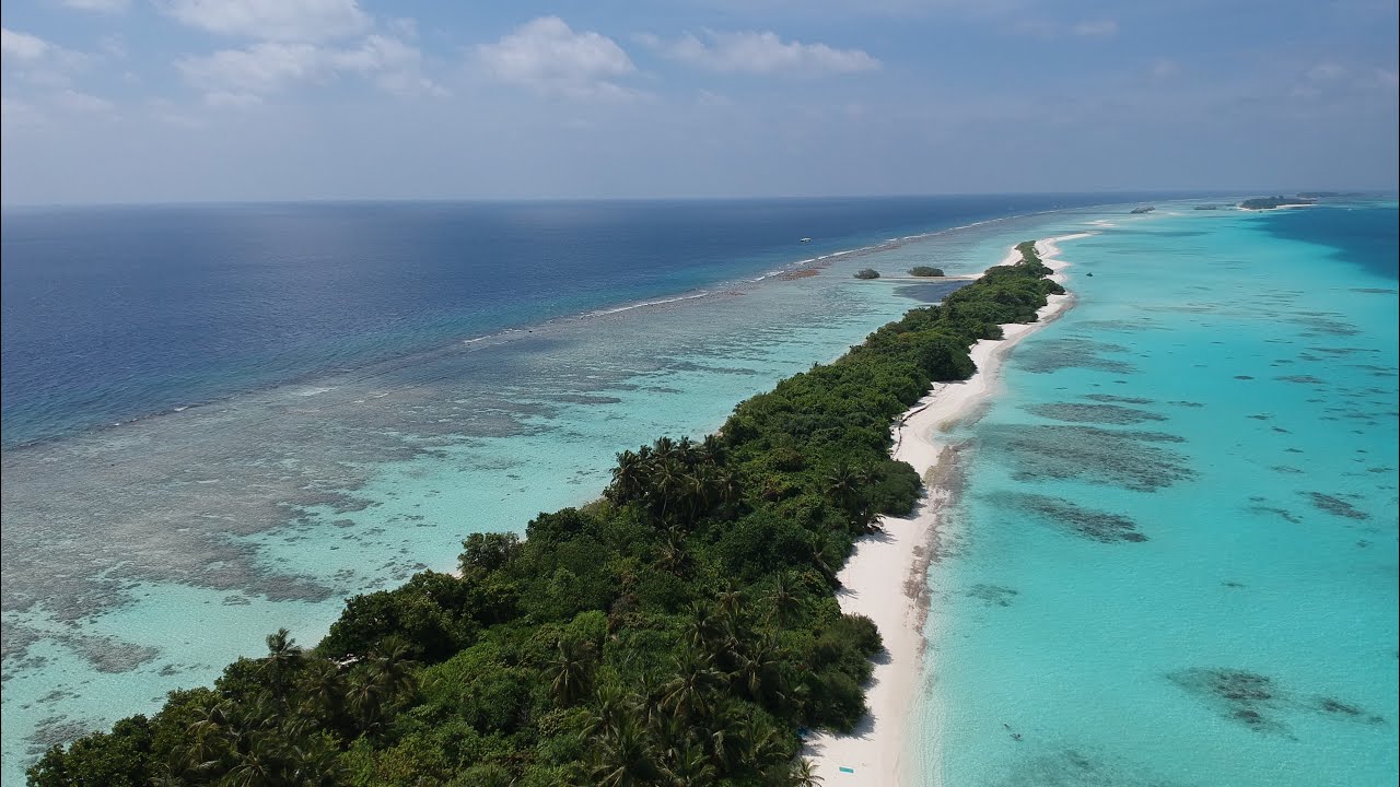 Dhigurah - A short trip to one of the best beaches in the world !