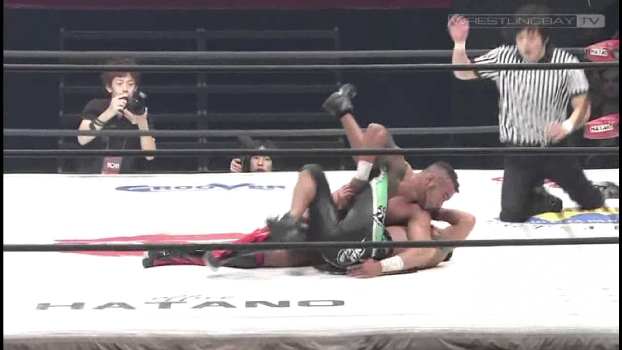 Double Rotation Moonsault - Ricochet