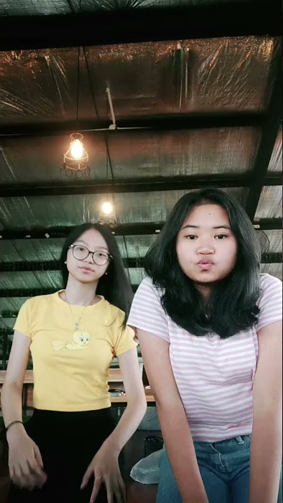 Tik tok [ abg kacamata kuning polos ]😍🤤