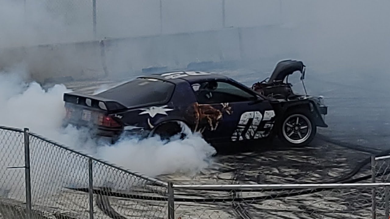 Open Burnout Contest 2022 Cleetus and Cars Freedom Factory Live in ...