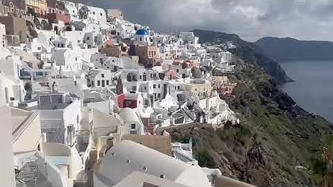 Σεισμοί στη Σαντορίνη: Ερήμωσε το νησί μετά τη φυγή των κατοίκων | CNN Greece