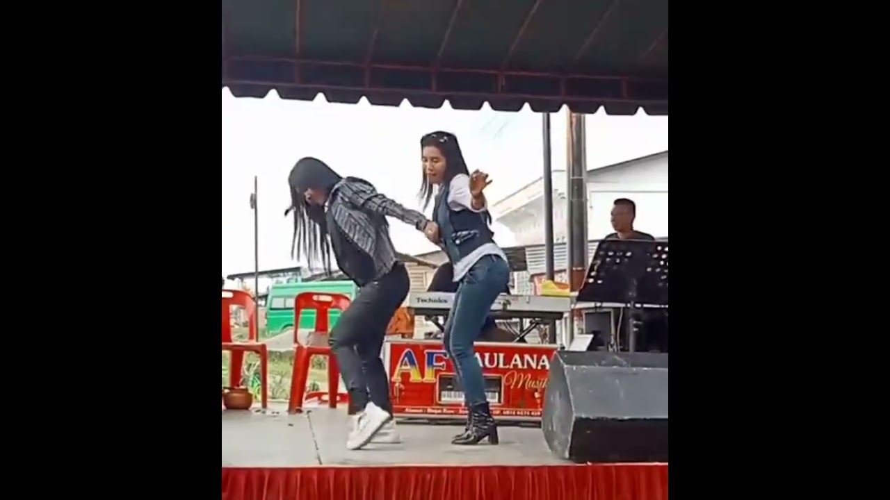 Parah..!!  Ancor kali  biduan nya 😆 Ririn & Mbak Ye Gondang Variasi mas Putra 😂