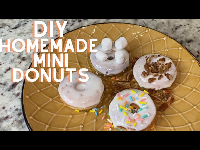 Mini Donut Maker Machine, Bake 12 Mini Doughnuts, Maquina Para