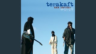 Video thumbnail of "Terakaft - Iswegh atay"