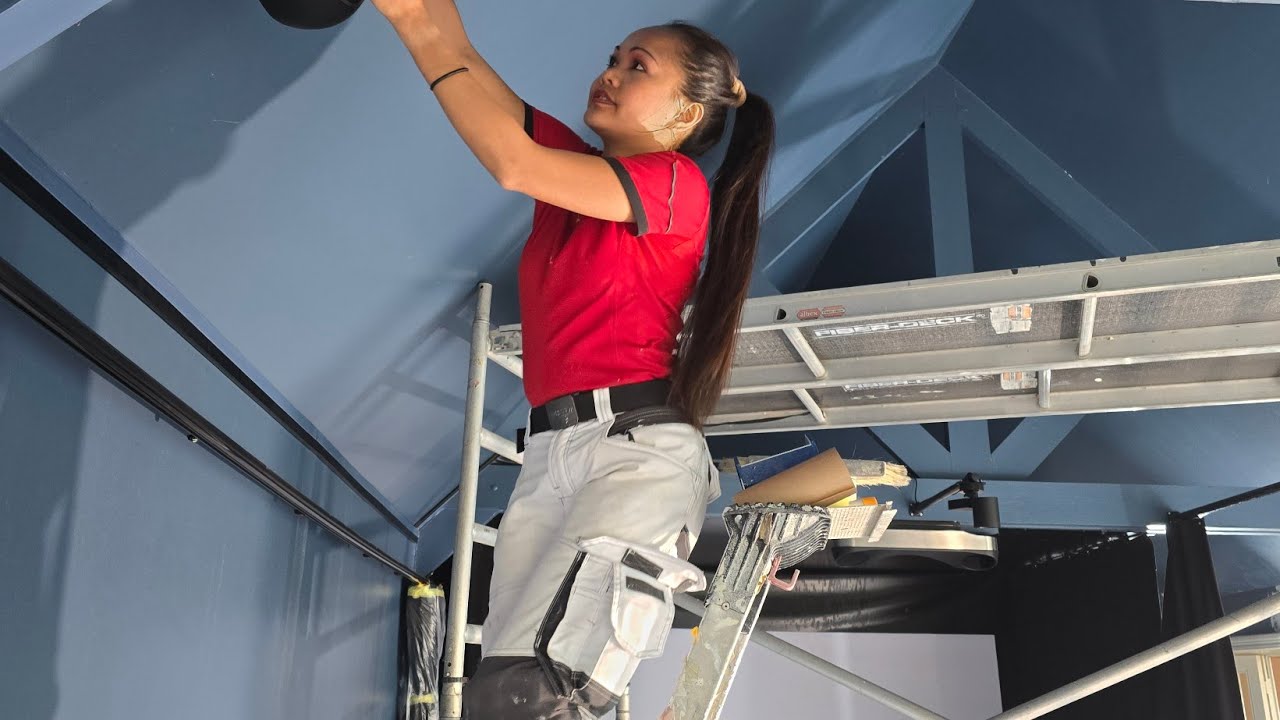 Pinay & Belgian 🇵🇭🇧🇪 painting Duo  is live prepping the garage