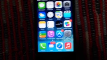 iPhone 4 running iOS 7.1 Beta 1 (Smooth !)