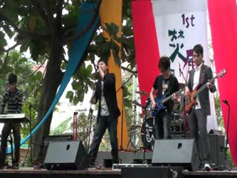 2011第1屆鐵花村焚風樂團比賽....[嗆樂團]