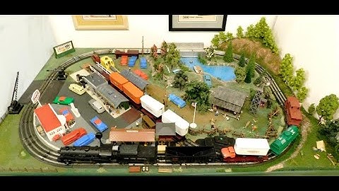 Marx Set #4355 Running on The EoT Micro-Layout Marx Lionel MTH K-LIne O-27 3-Rail O-Gauge Trains