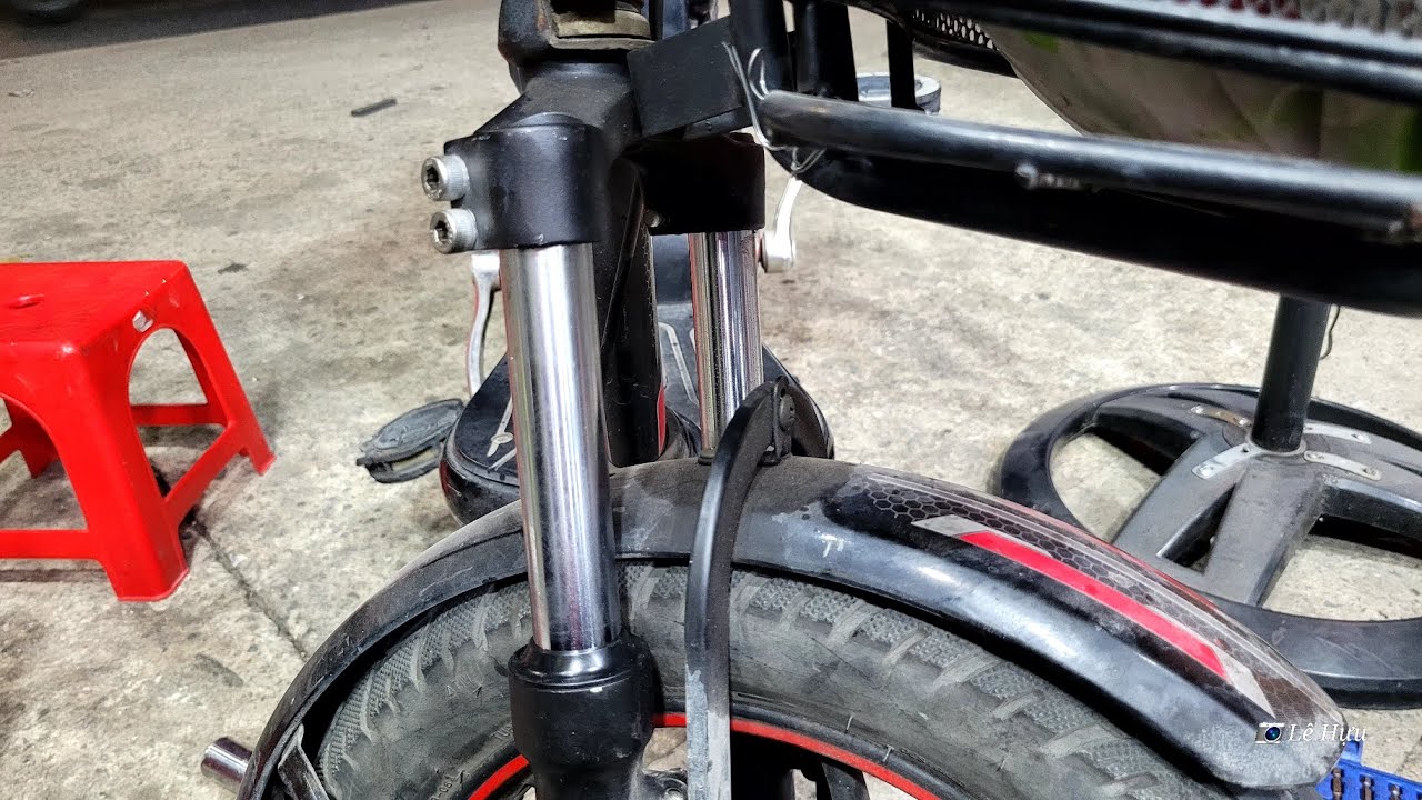 REPLACE THE FRONT FORK SEALS ON AN ELECTRIC BIKE - YouTube