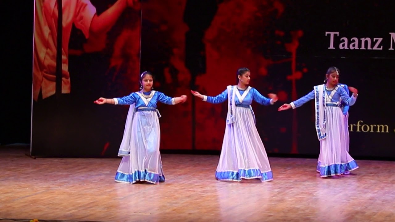 Amazing Performance of Students of Dwarka MoreVarious Remix Songs