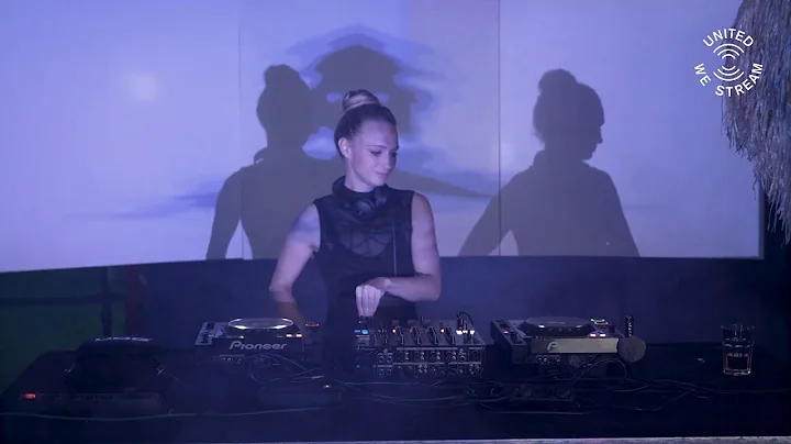 United We Stream | Denise Schneider at Club Douala...