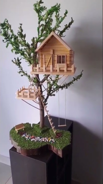 Artesanato ,a casinha feito de palito de picolé.