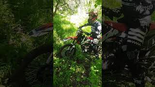 Enduro hills. Прохват по ущелью.