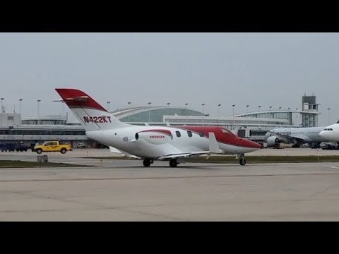hondajet-on-taxiway-alpha-at-chicago-o'hare-international-airport-[04.13.2018]