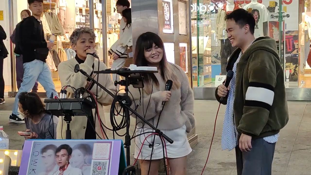 (25)2024-02-17-曾靜玟 & 黃詩甜-分手後不要做朋友(原唱: 梁文音)-O.S.T 泰雅的後代@台北西門町Uniqlo前