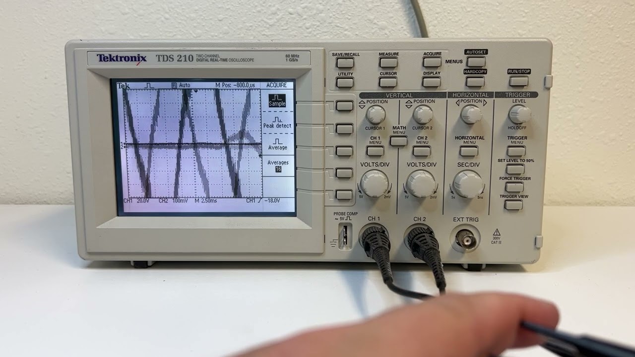 SaleTektronix TDS220 Tektronix TDS220 Digital Oscilloscope in Shenzhen SaleTektronix TDS220 Tektronix TDS220 Digital Oscilloscope in Shenzhen
