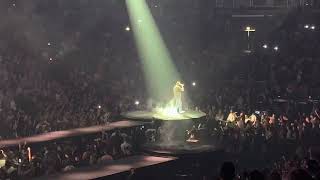 Post Malone - Circles (Live Partially Acoustic) United Center, Chicago, IL - 09/14/22