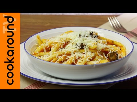 Pasta alla norma | Ricetta siciliana con le melanzane