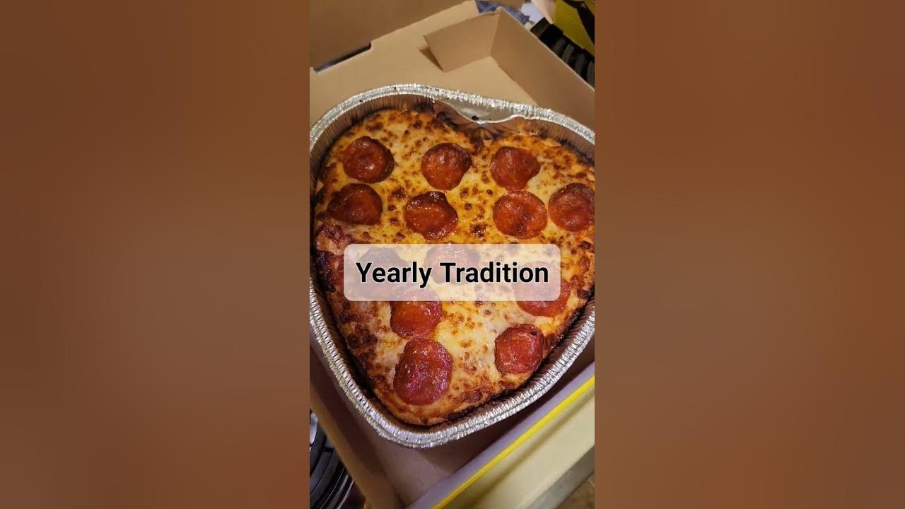 hungry howies heartshaped pizza 🍕 YouTube