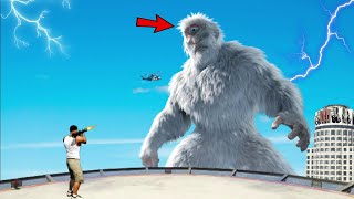 Giant SNOW YETI Attacked AND Destroys LOS SANTOS In GTA 5 | FRANKLIN vs YET