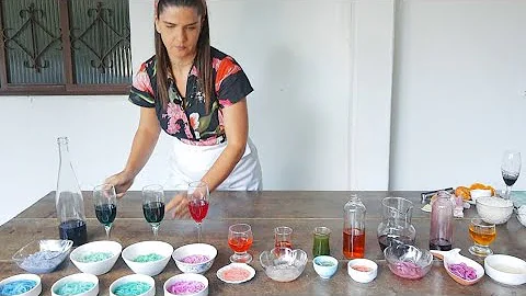 Quais as vantagens que fazem com que os corantes sintéticos sejam mais utilizados do que os naturais?