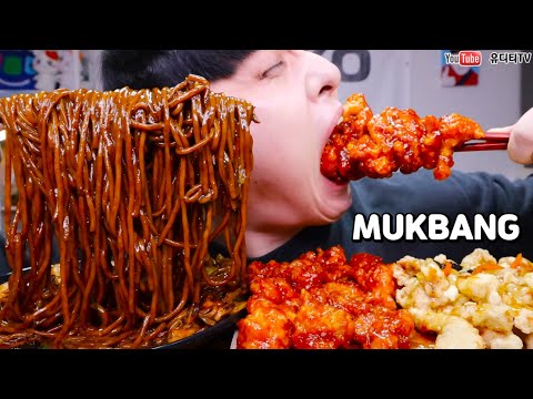 ASMR 백종원 홍콩반점 트러플 쟁반짜장 &amp;amp; 처갓집 양념치킨 &amp;amp; 찹쌀탕수육 먹방 <strong>TRUFFLE</strong> BLACK BEAN NOODLES &amp;amp; SPICY CHICKEN MUKBANG