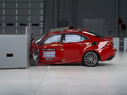 2017 Lexus IS Small Overlap IIHS Crash Test