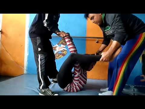 Amazing advanced flying triple fold backbend contortion training, protahovací cviky, hadí žena