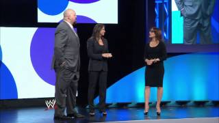 Stephanie McMahon and Big Show announce the partnership of WWE and Yahoo!