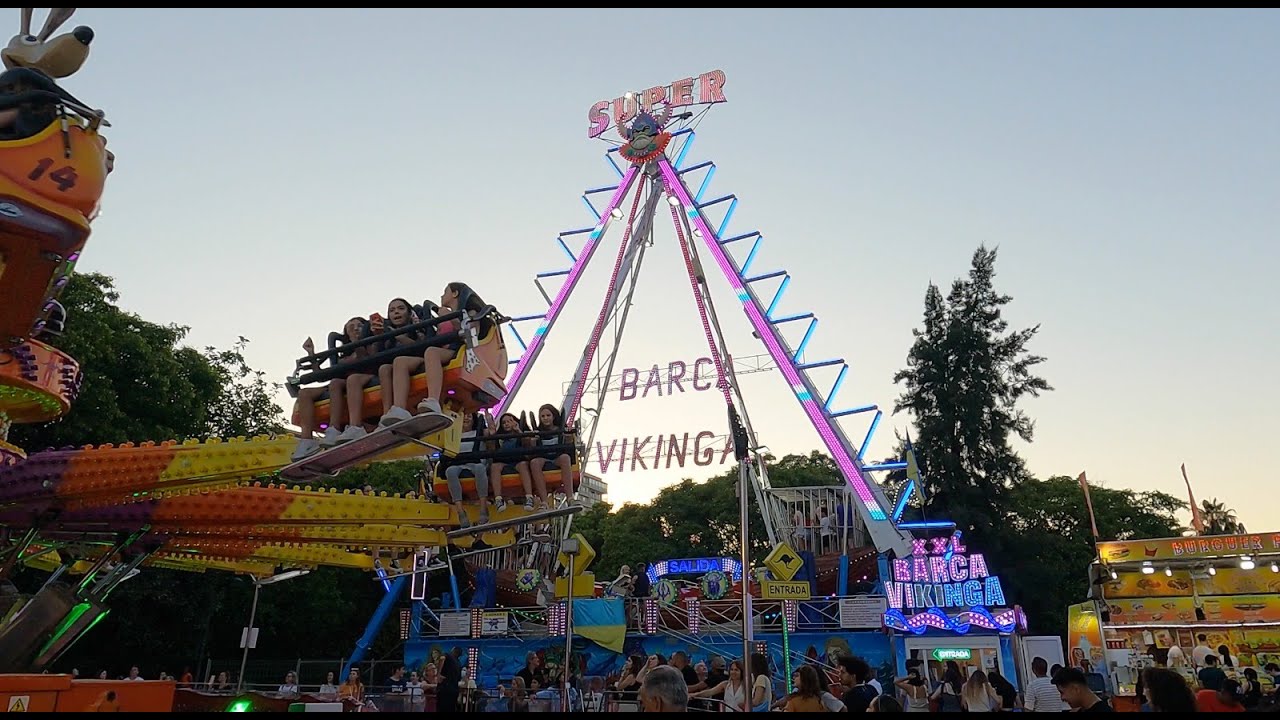 Feria de atracciones 🎢 I Jardines del Turia I Valencia, España I julio 2022 I 4K walking I