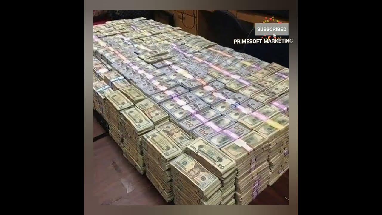 1 миллион долларов. куча денег. антонио эсфандиари (сша). миллиарды денег. много денег.