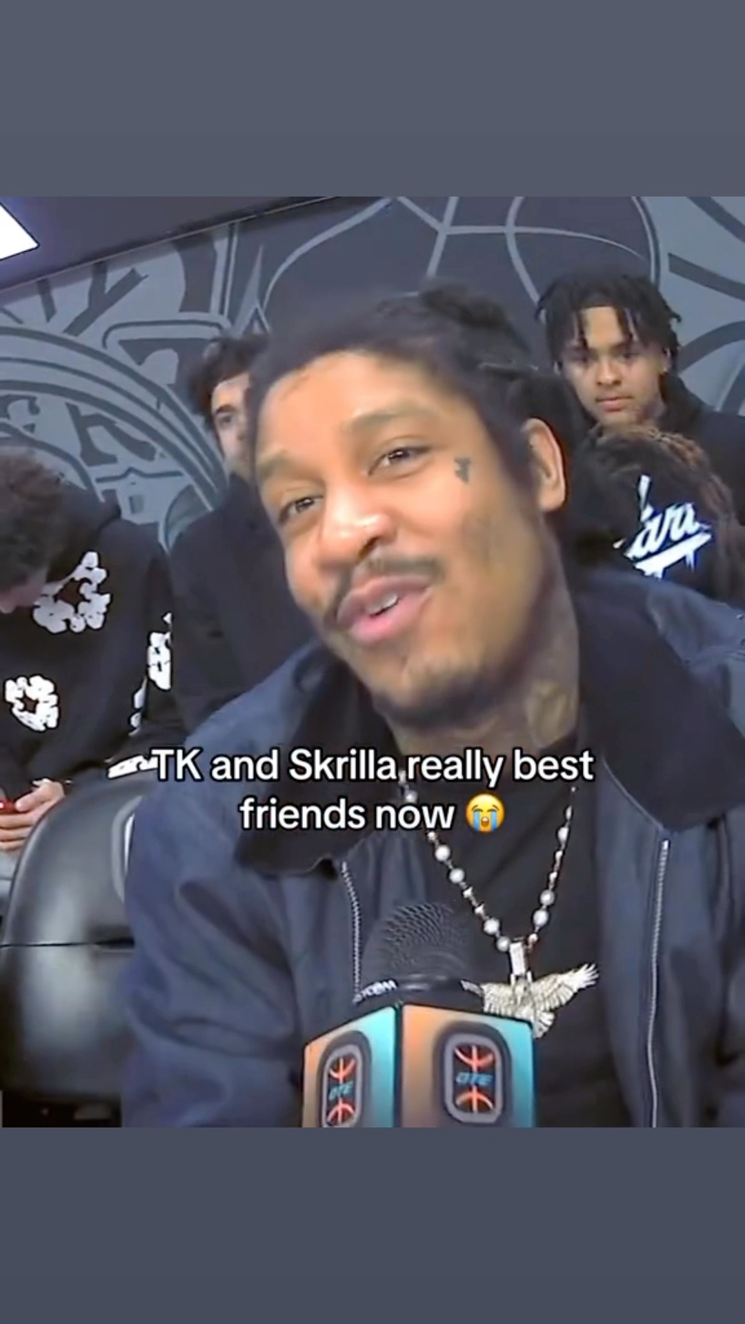 Skilla’s best friend plays tonight at 9 on YouTube ??