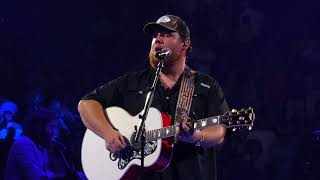 Luke Combs "Beautiful Crazy" Jacksonville, FL 10/29/21