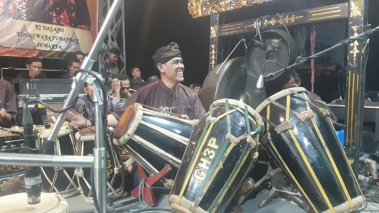 DUET KENDANG WAYANG GOLEK BABEH BERLIN