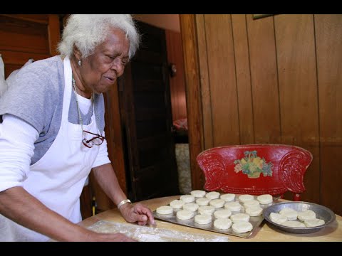 Grandma Jeanne's Homemade Biscuits (Original Video)