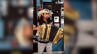 EZ Band - Cuando Apenas Era Un Jovencito (Version en Ingles)