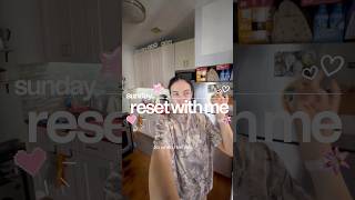 I live in a 400sq ft NYC apartment… #travel