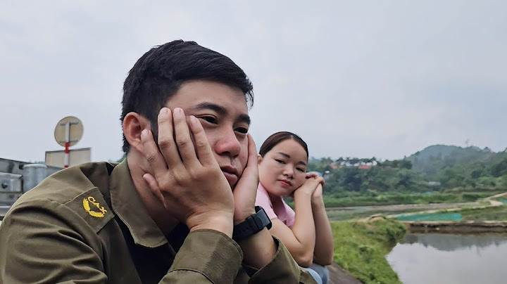 Nam was sadly thinking about his illness without knowing that Hang was beside him