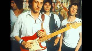 View Dire Straits - Tunnel of Love Live at the BBC