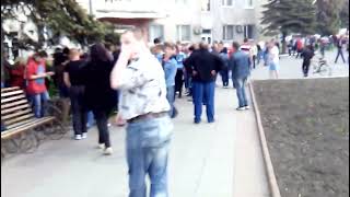 Красноармейск 11.05.2014 ~19:00. Стрельба по гражданским. Добро Бат Днепр (2)