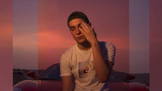 Watch Julian Lamadrid Warm video