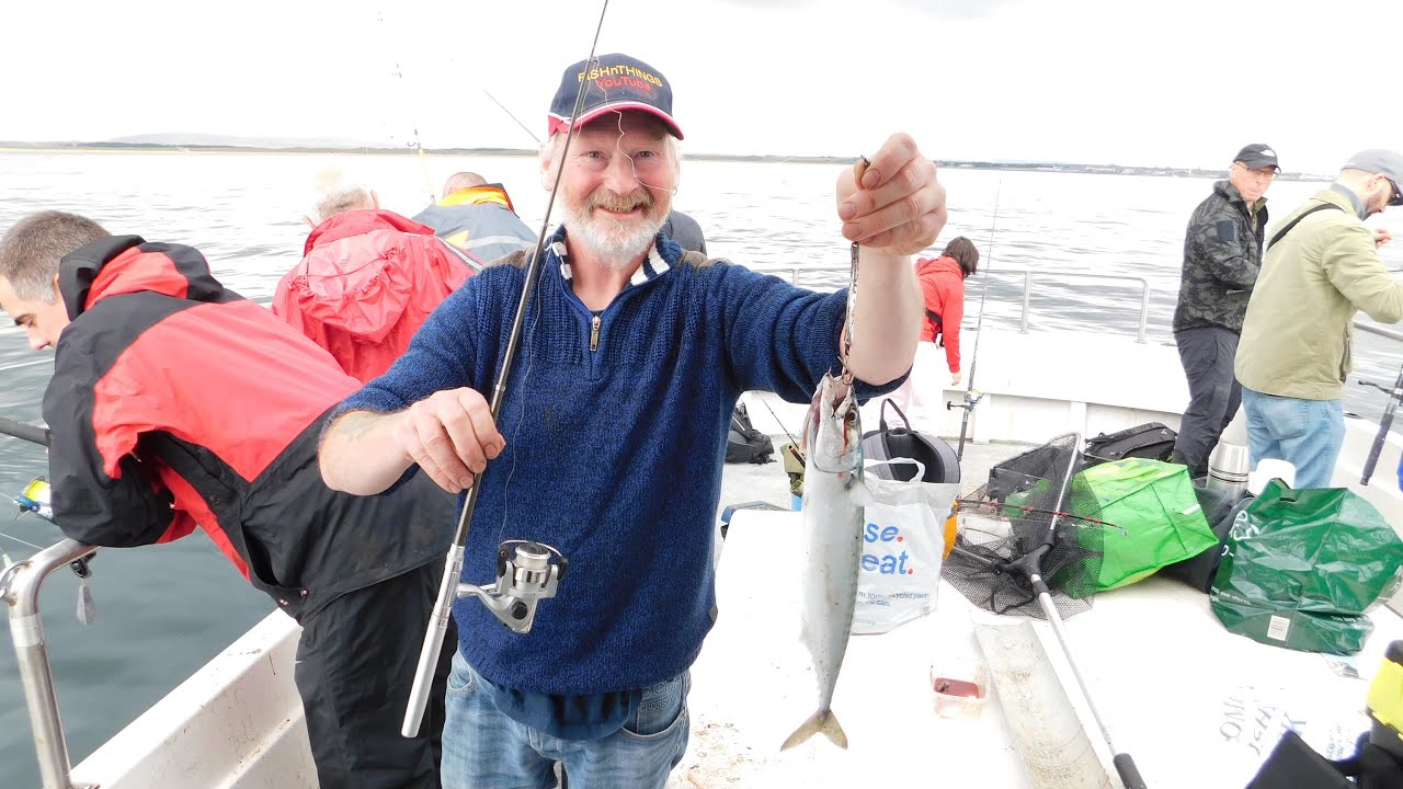 Catching Mackerel on a tiny pen fishing rod, fishing Aberdeenshire