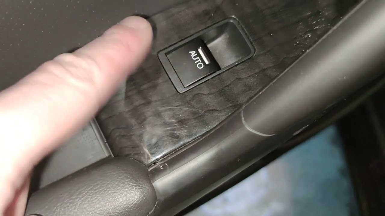 Jak zdjąć poszycie tylnych drzwi Honda Accord YouTube