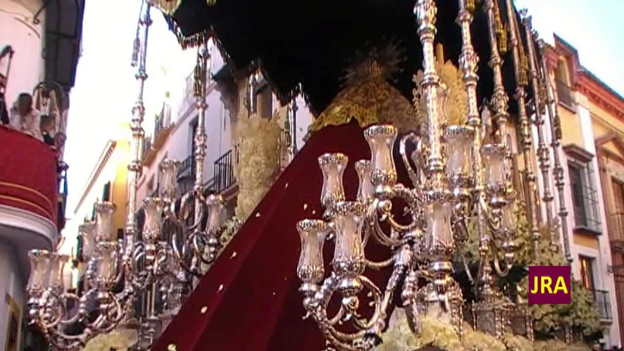 Virgen del Rosario del Poligono San Pablo por la cuesta del bacalao de Sevilla. Semana Santa 2014