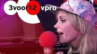 The Asteroids Galaxy Tour - Navigator (stripped version) Live bij 3voor12 Radio