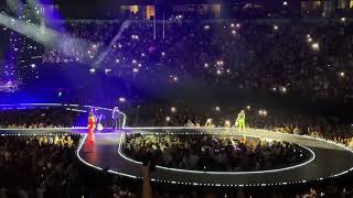 Katy Perry - Unconditionally (with Fans - Fan Request) Live in Manchester 08/10/25