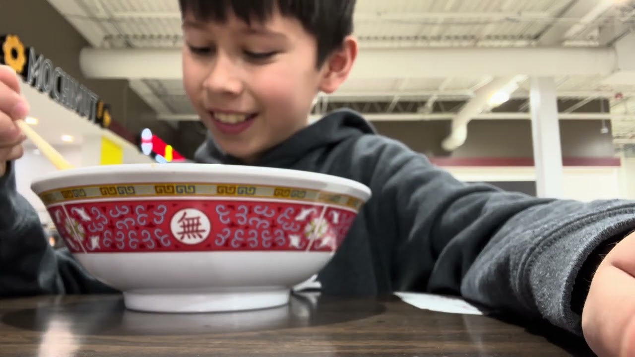 H-Mart Food Court Naperville Noodle and Tour review