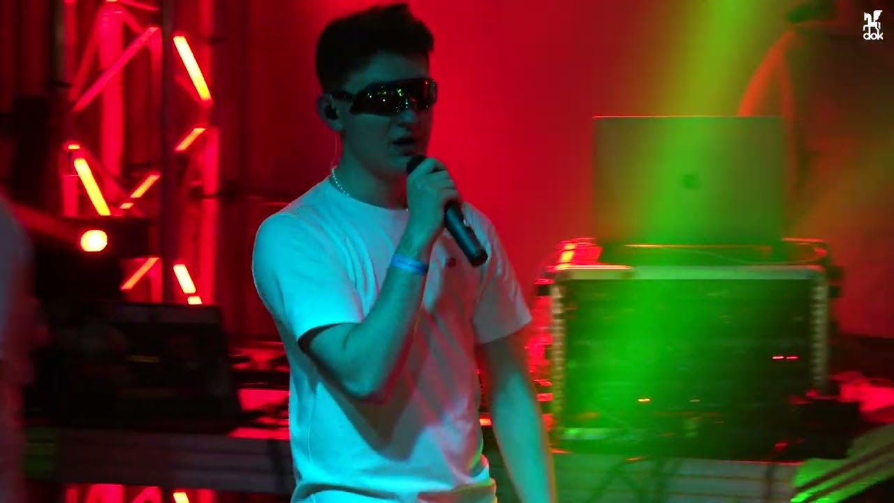 Janusz Walczuk 30.04.2022 Dzierżoniowski Ośrodek Kultury / Sfera / Perfforma