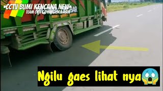 STORY WA TRUK OLENG PARAH 😱 ||| CCTV BUMI KENCANA NEW