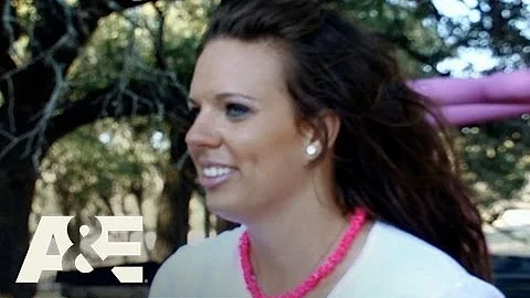 American Hoggers: Krystal And Lea Take Their First...